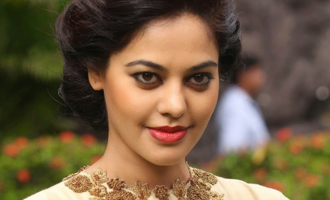 Bindu Madhavi is dating Trisha's Ex