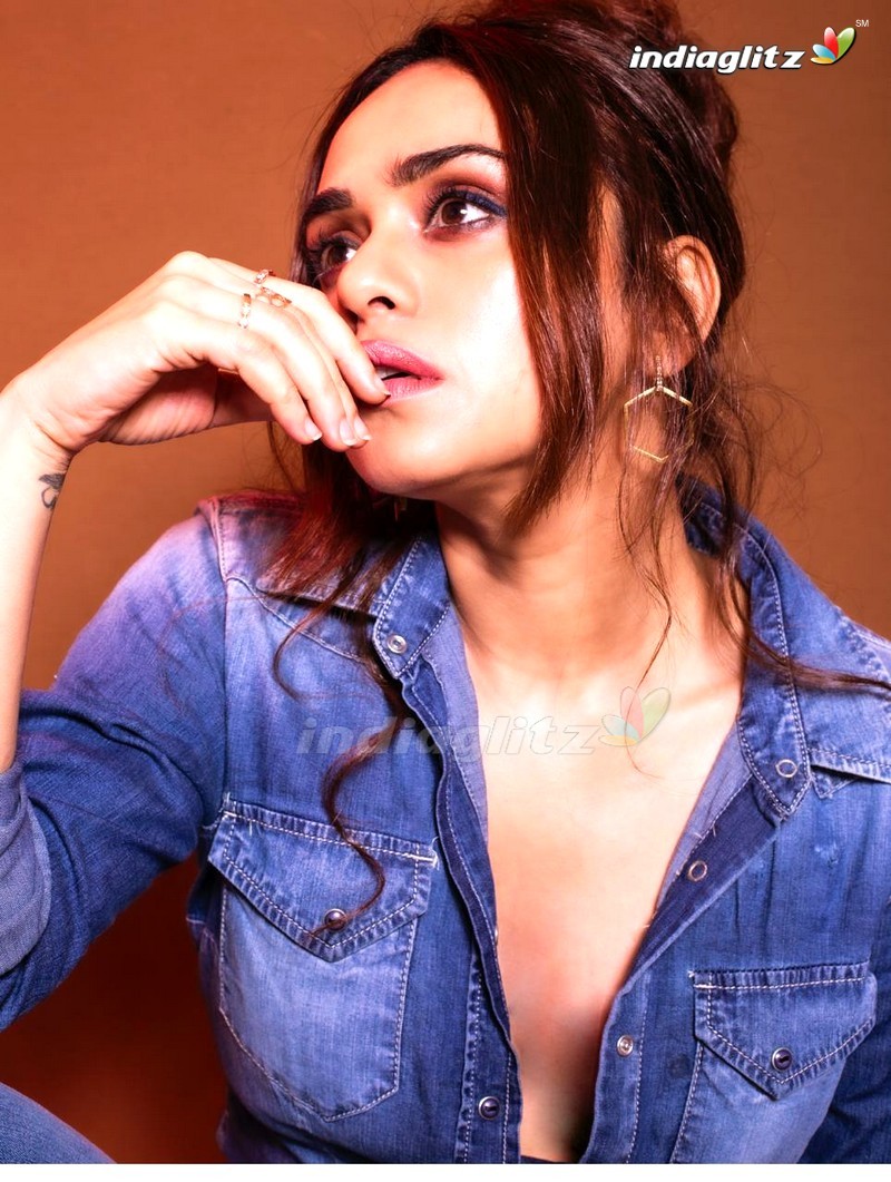 Amruta Khanvilkar