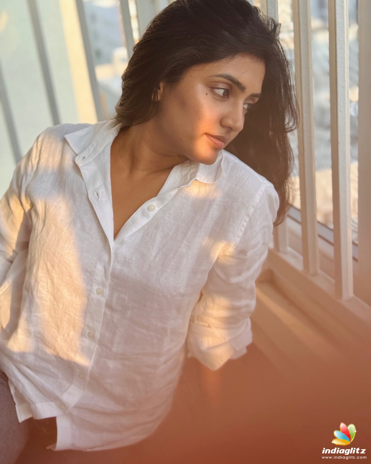 Eesha Rebba Photos - Bollywood Actress photos, images, gallery, stills ...