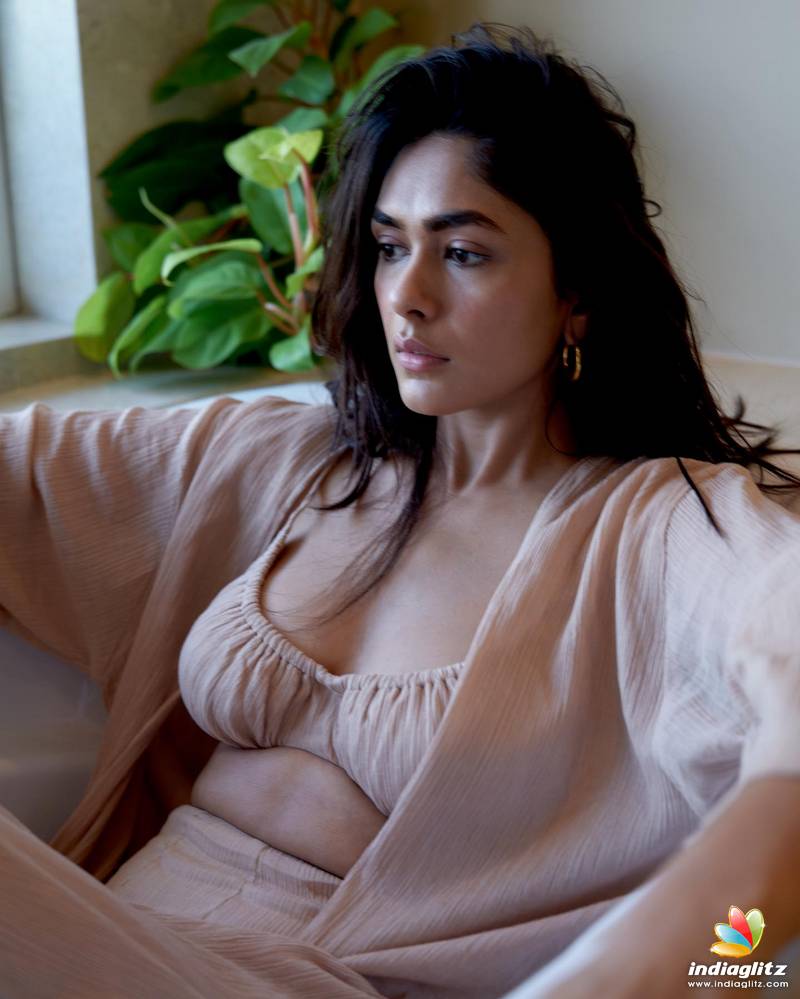 Mrunal Thakur