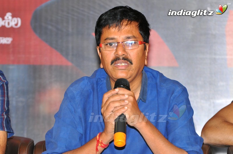 'Aatadukundam Raa' Success Meet