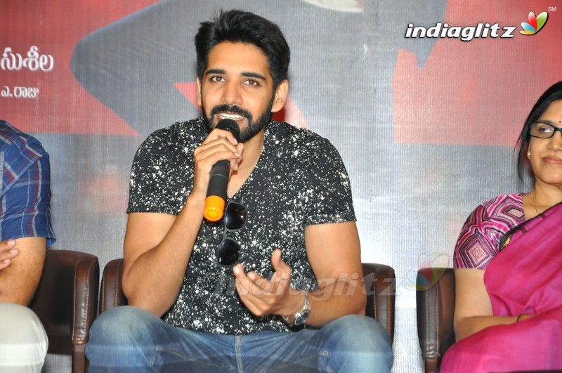 'Aatadukundam Raa' Success Meet