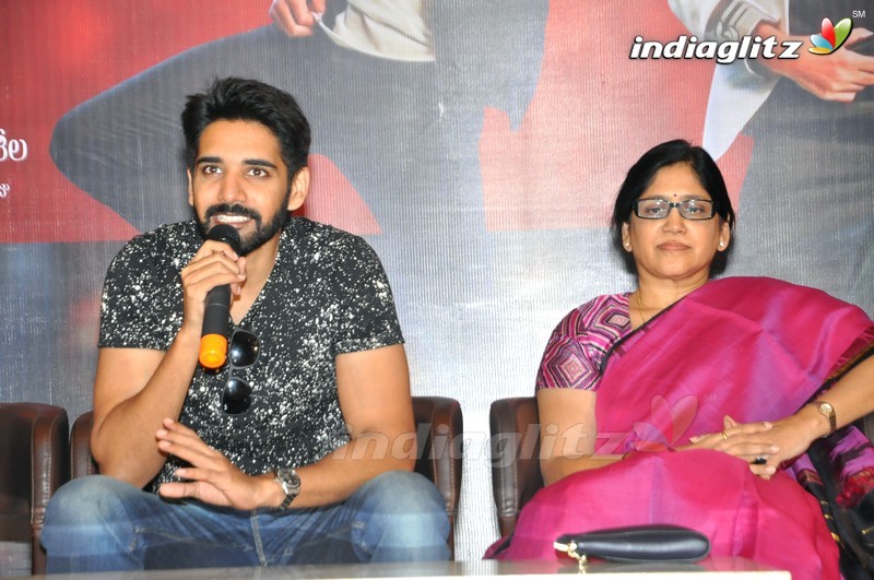 'Aatadukundam Raa' Success Meet