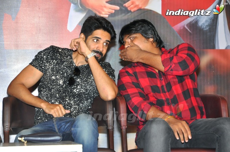 'Aatadukundam Raa' Success Meet