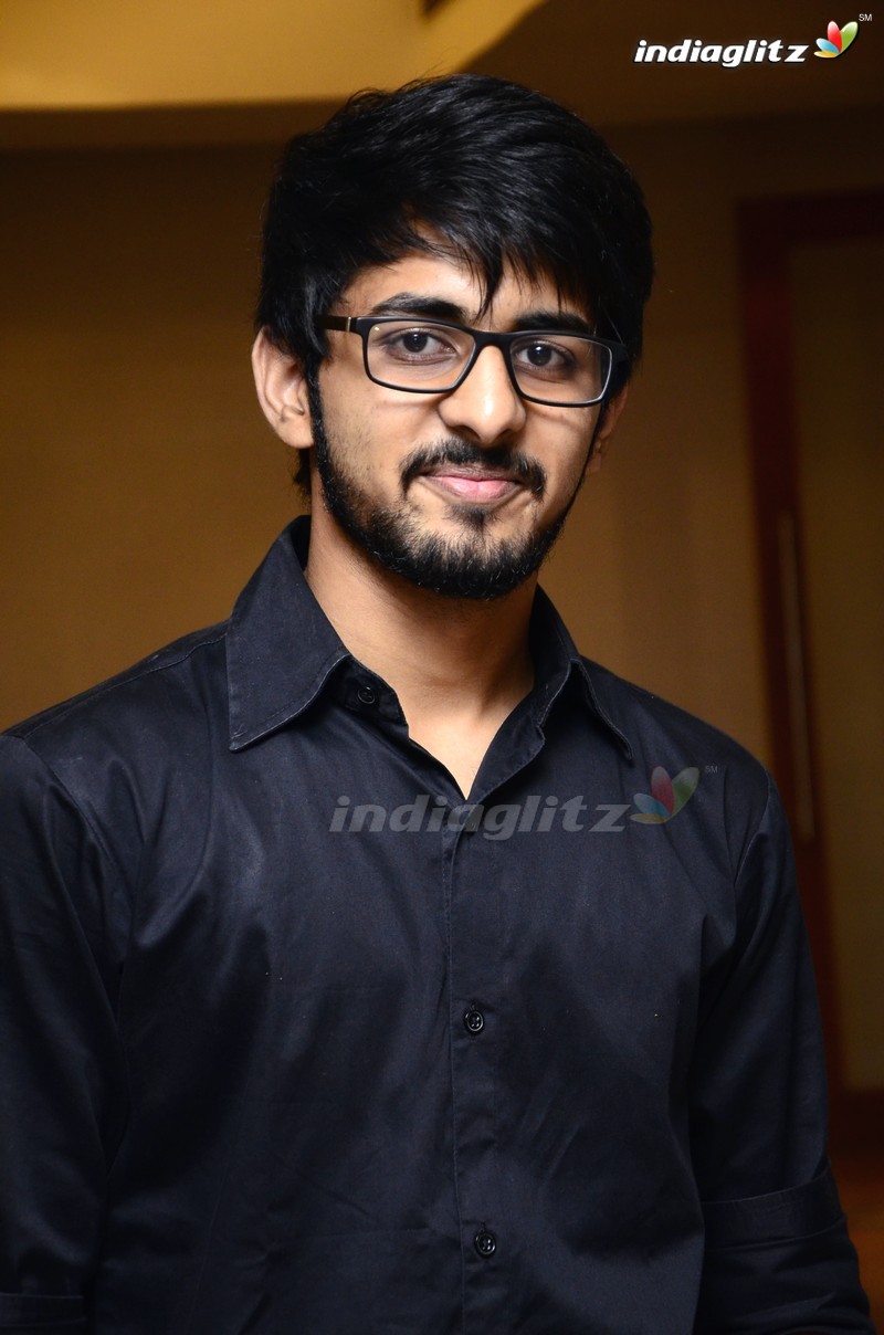 Aayush Agarwal (Mom Fame) Press Meet