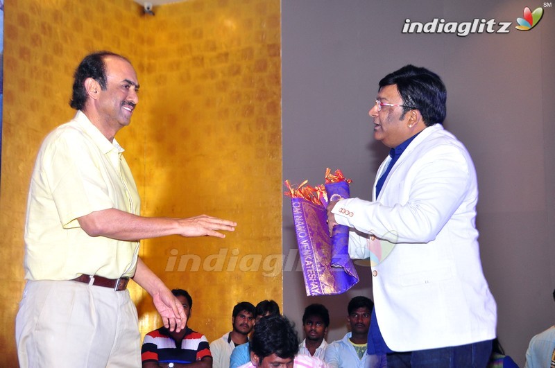 'Abhinetri' First Look Launch