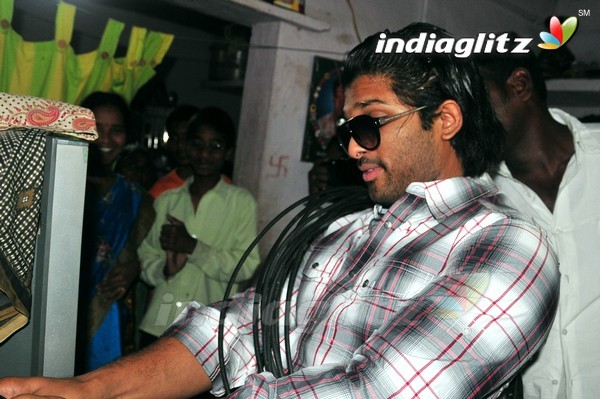 Allu Arjun Promotes Vedam