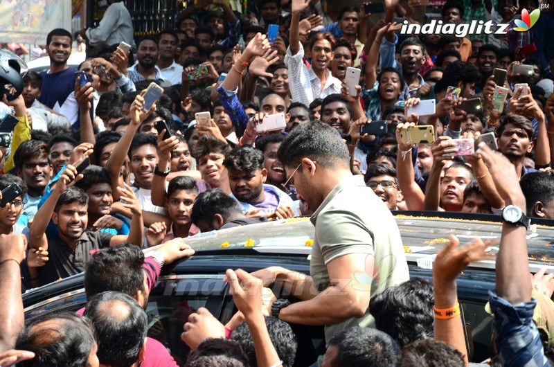 Allu Arjun Watches Naa Peru Surya at Sandhya Theater, Hyd