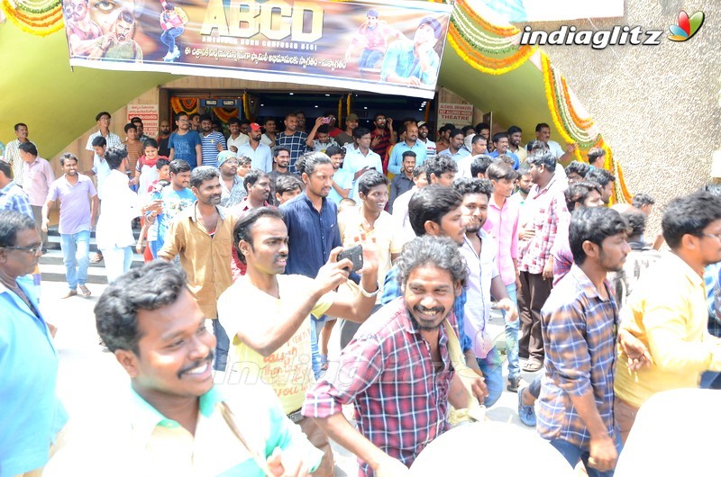 Allu Sirish @ Shanti Theater