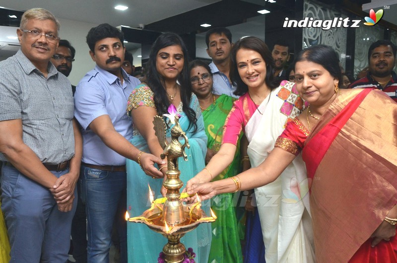 Amala Akkineni Launches 'Celebrity Secrets' @ Madhapur