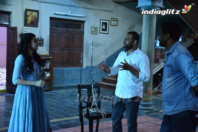 'Anando Brahma' On Location