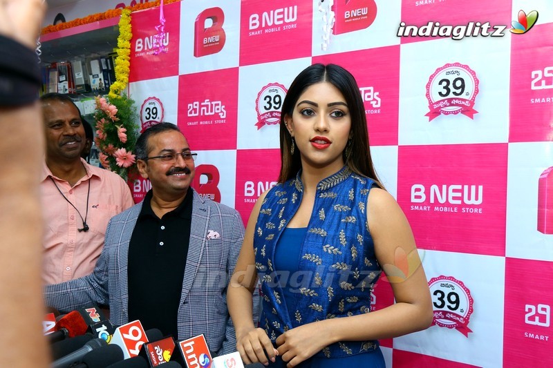 Anu Emmanuel Launch B New Mobile Store