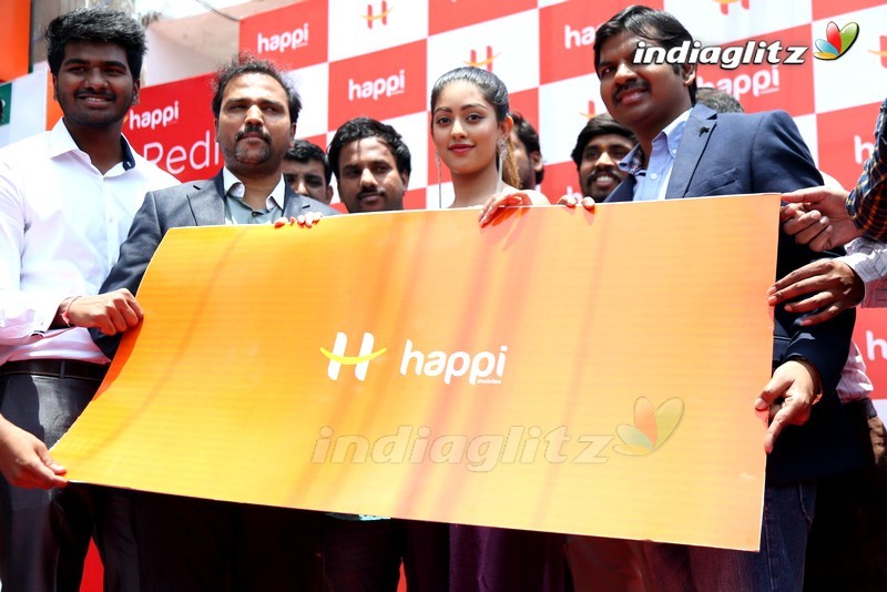 Anu Emmanuel Launches Happi Mobiles Store at Mahabubnagar