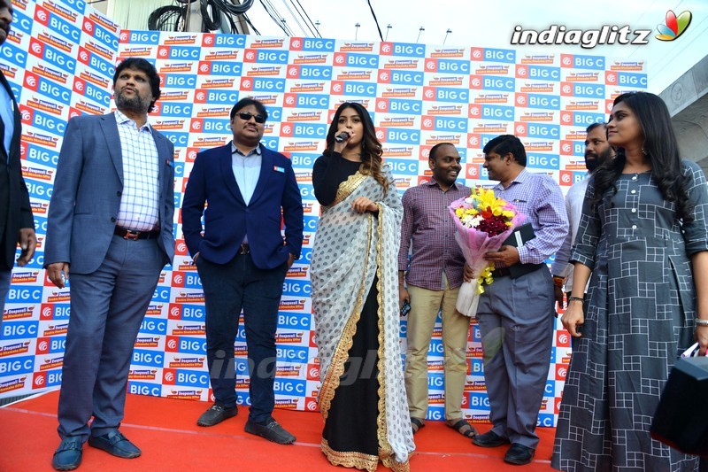 Anu Emmanuel @ Bigc Deepavali Prize Distribution