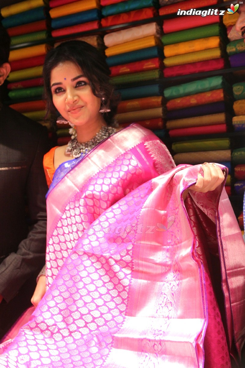 Anupama Parameswaran Inaugurates Subhamasthu Shopping Mall @ Vijayawada