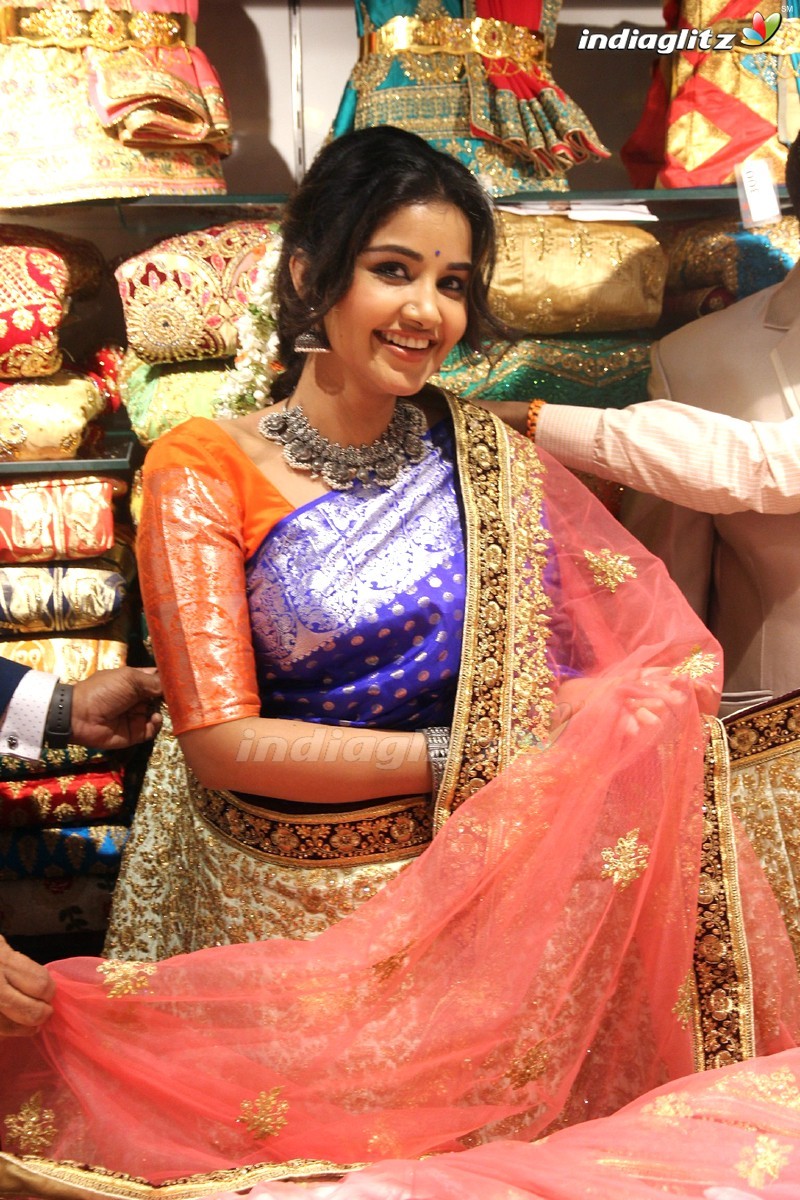 Anupama Parameswaran Inaugurates Subhamasthu Shopping Mall @ Vijayawada