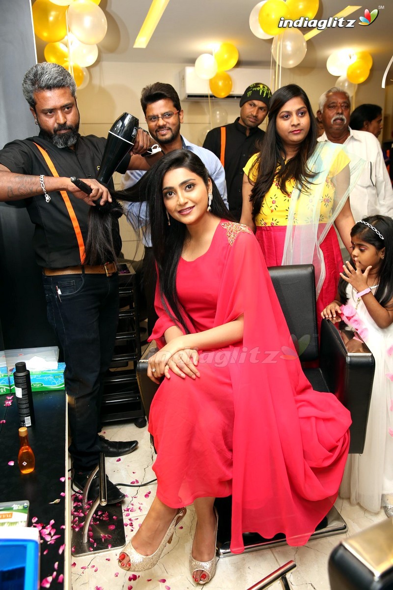 Avantika Mishra Launches Be You Family Salon @ LB Nagar