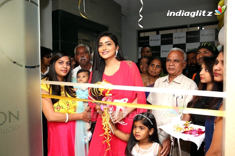 Avantika Mishra Launches Be You Family Salon @ LB Nagar