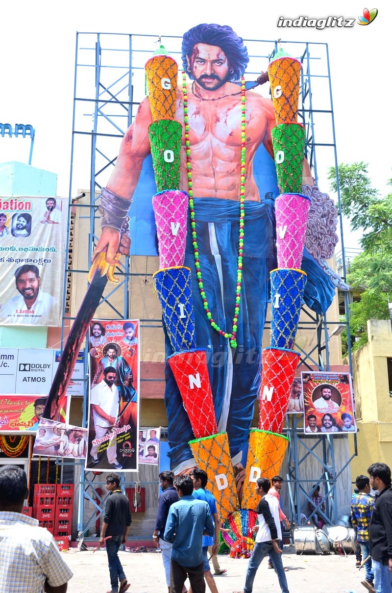 'Baahubali 2' Prabhas Fans Hungama at Sudarshan Theater, Hyd