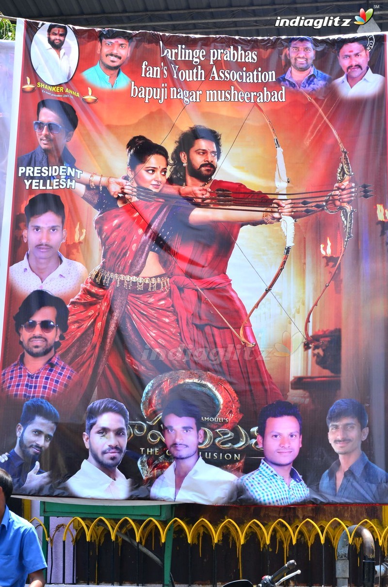 'Baahubali 2' Prabhas Fans Hungama at Sudarshan Theater, Hyd