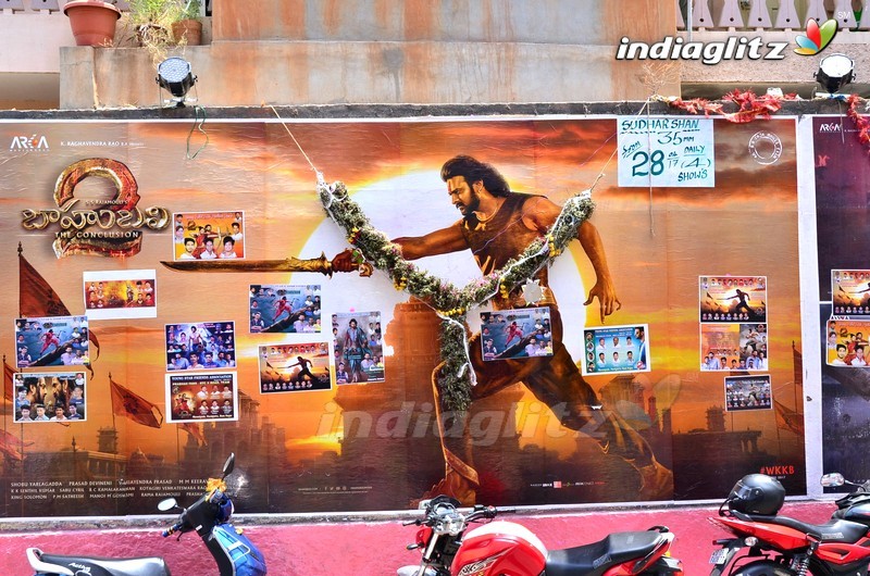 'Baahubali 2' Prabhas Fans Hungama at Sudarshan Theater, Hyd