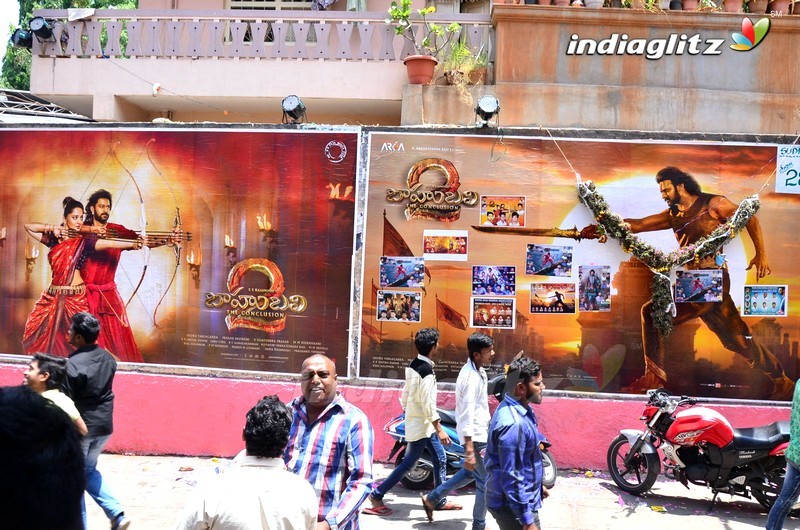 'Baahubali 2' Prabhas Fans Hungama at Sudarshan Theater, Hyd