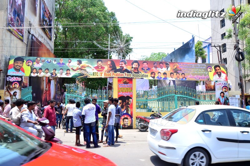 'Baahubali 2' Prabhas Fans Hungama at Sudarshan Theater, Hyd