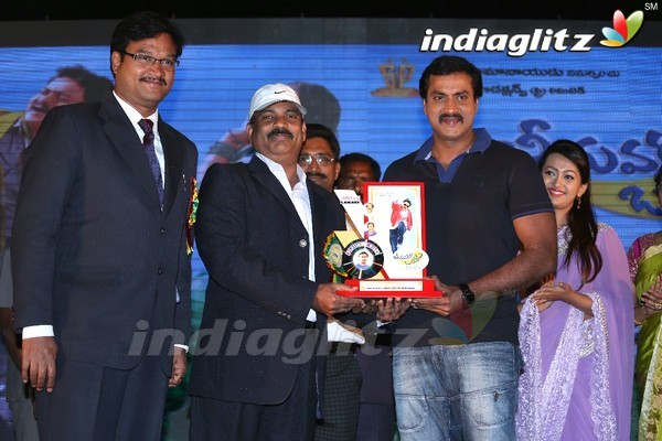 'Bheemavaram Bullodu' Platinum Disc