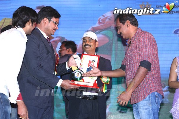 'Bheemavaram Bullodu' Platinum Disc