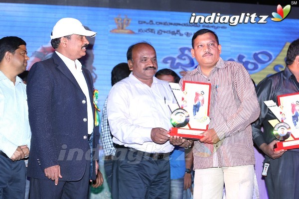 'Bheemavaram Bullodu' Platinum Disc