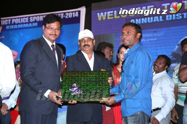 'Bheemavaram Bullodu' Platinum Disc