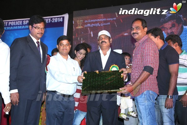 'Bheemavaram Bullodu' Platinum Disc