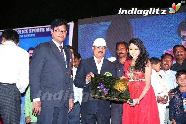 'Bheemavaram Bullodu' Platinum Disc