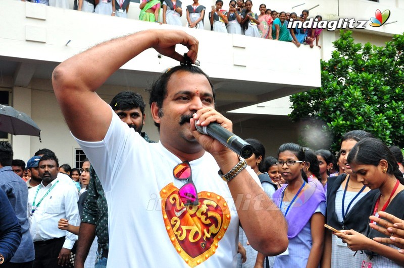 'Brand Babu' Promotions at Kakinada Institute of Engineering