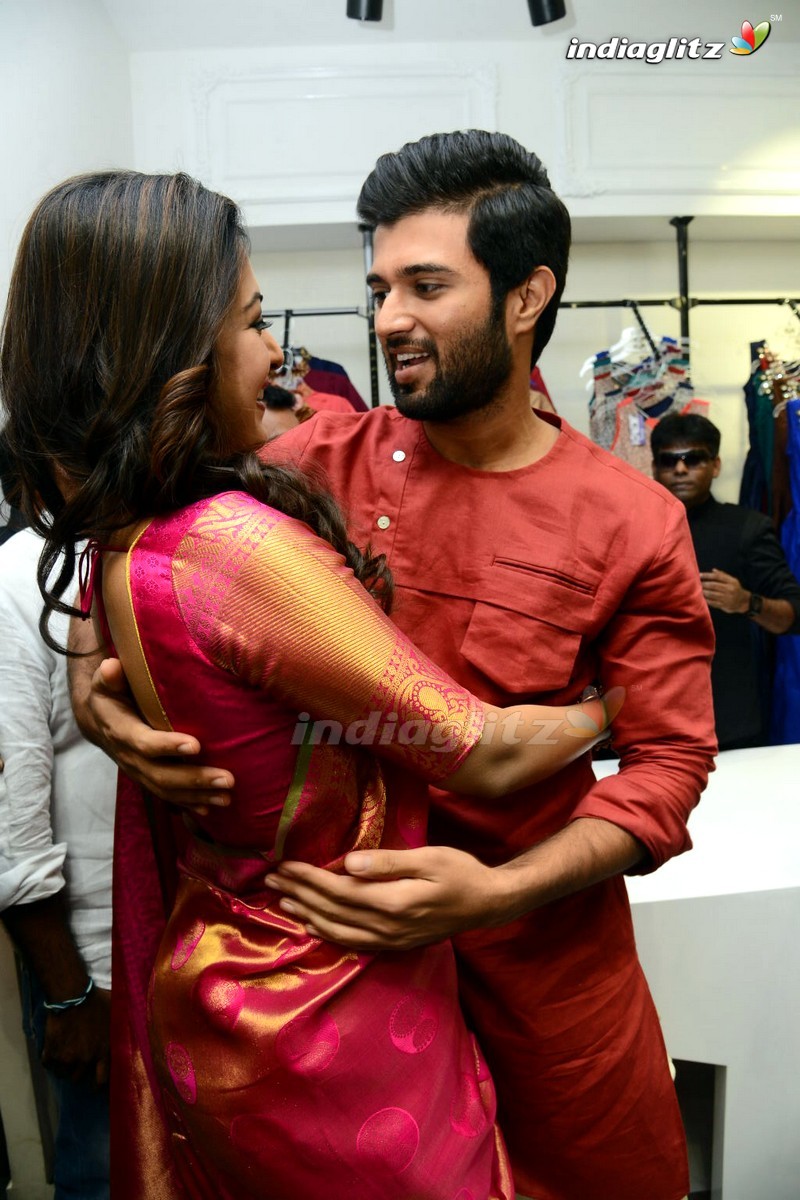 Catherine , Vijay Devarakonda Launches KLM Fashion Mall