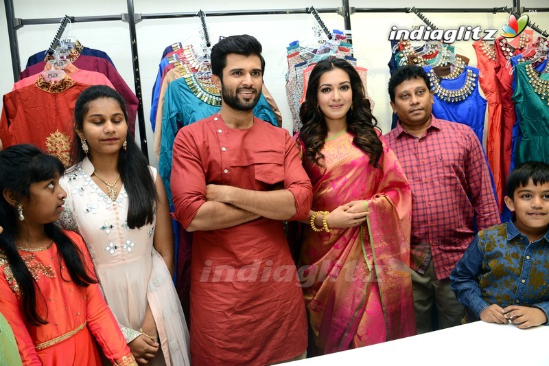 Catherine , Vijay Devarakonda Launches KLM Fashion Mall