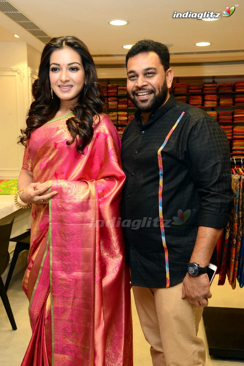 Catherine , Vijay Devarakonda Launches KLM Fashion Mall