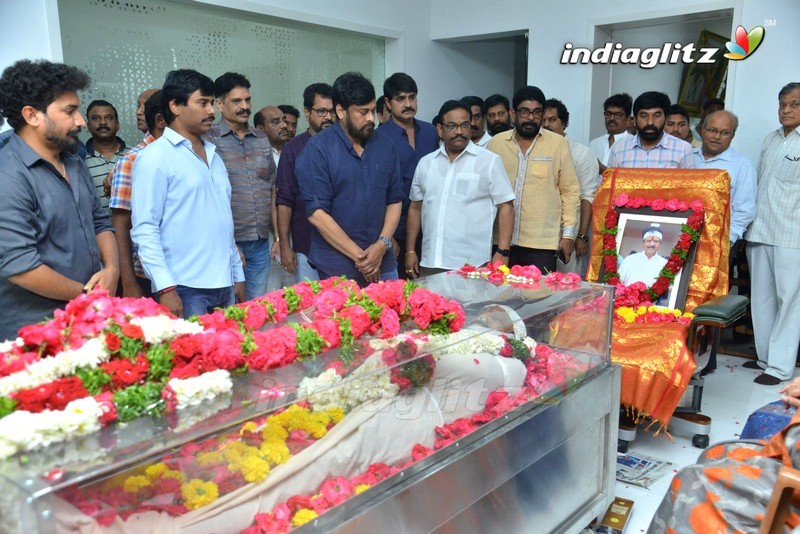 Celebs Pay Last Respect To Kodi Ramakrishna