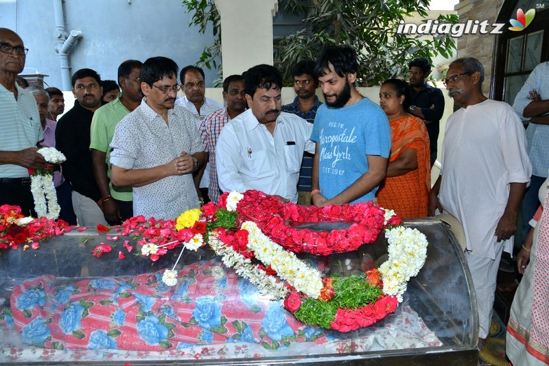 Celebs Pay Last Respects To Gundu Hanumantha Rao