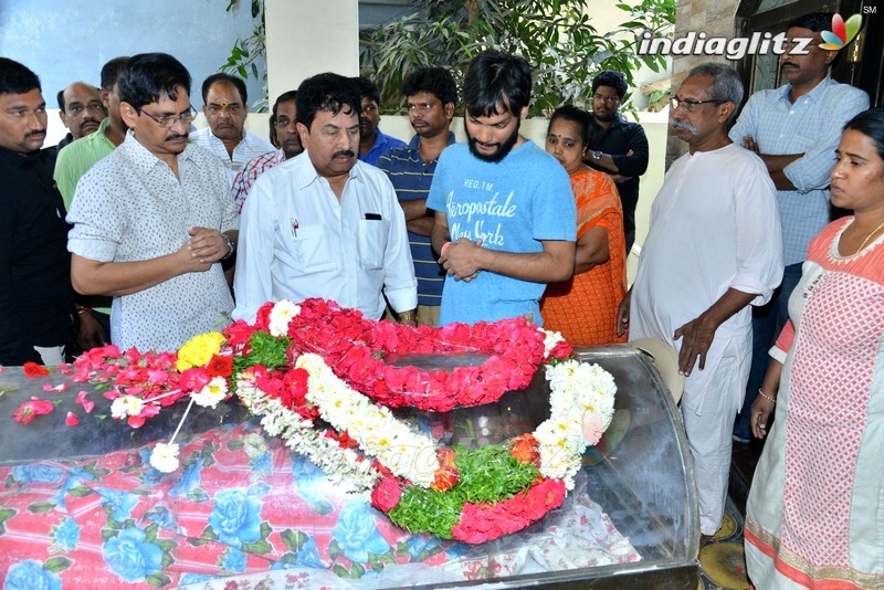 Celebs Pay Last Respects To Gundu Hanumantha Rao