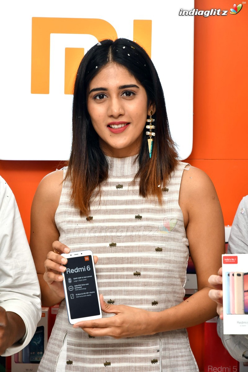 Chandini Chowdary Launches RedMi 6 Mobile