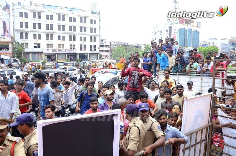 Ram Charan Launches Happi Mobiles Store at Chanda Nagar