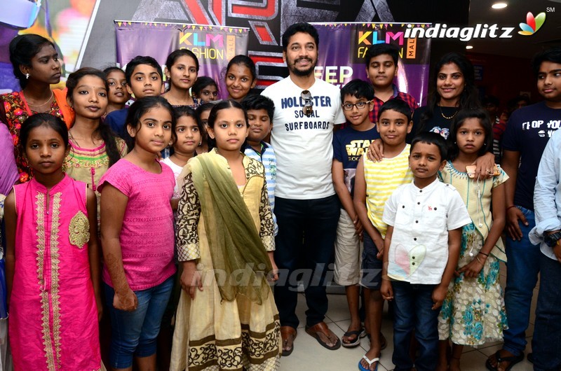 'Naa Peru Surya' Special Show For Children