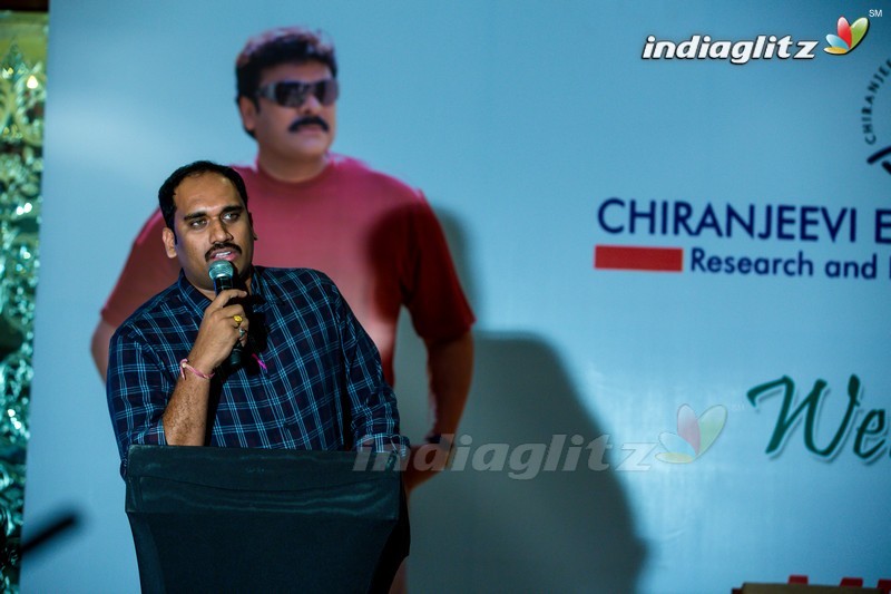 Chiranjeevi, Charan Thanking Fans For Blood Camps