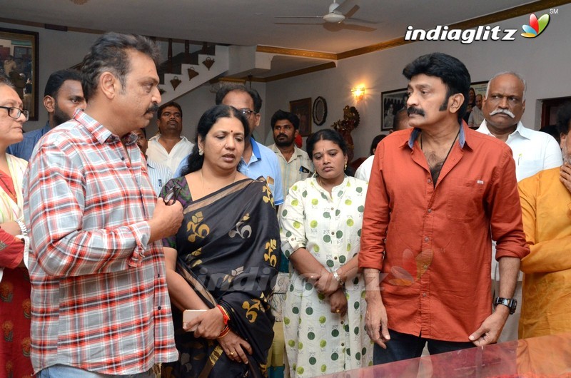 Chiranjeevi, Rajasekhar, Jeevitha Pay Last Respects To Vijaya Nirmala