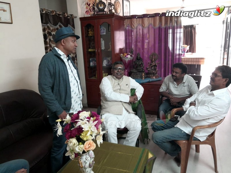 Chiranjeevi and 'MAA' Members Meets Sirivennela