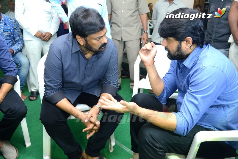 Celebs Pay Homage To Srikanth Father