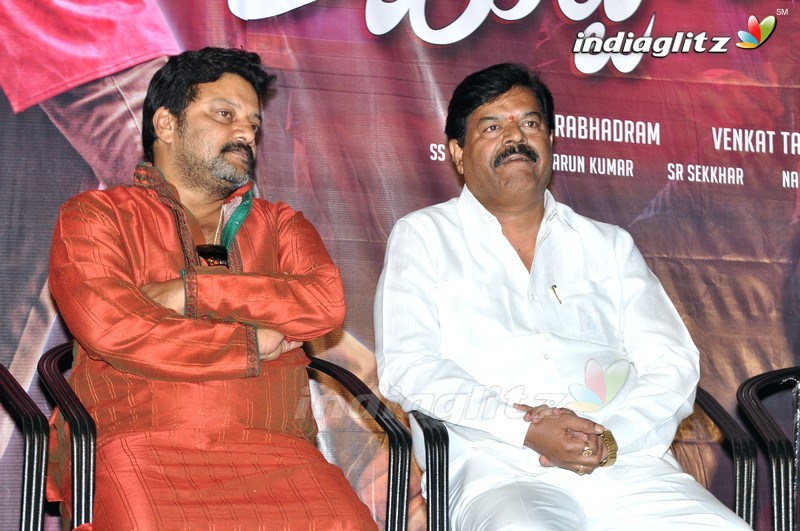 'Chuttalabbai' Platinum Disc