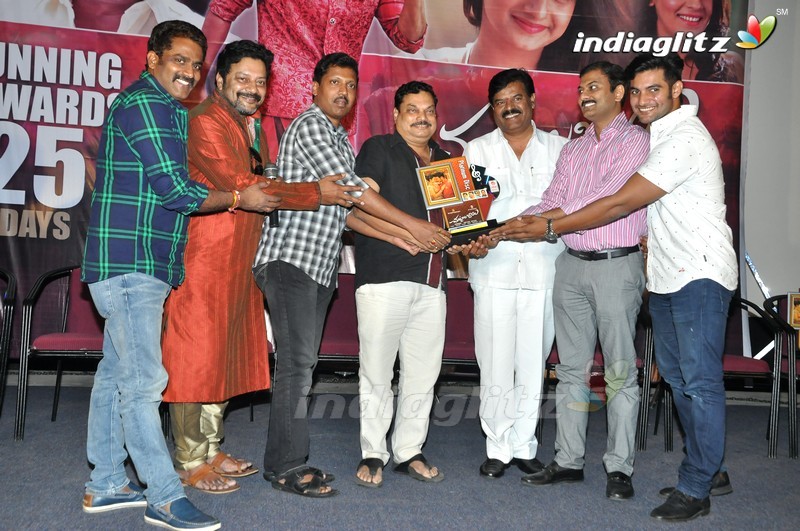 'Chuttalabbai' Platinum Disc