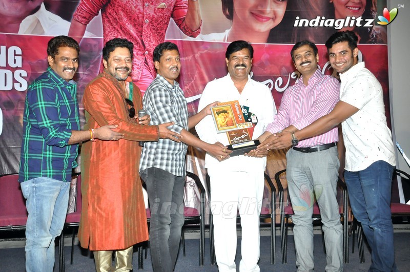 'Chuttalabbai' Platinum Disc